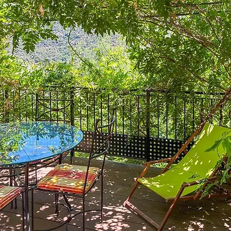 2 Bedroom Lovely In Holiday home