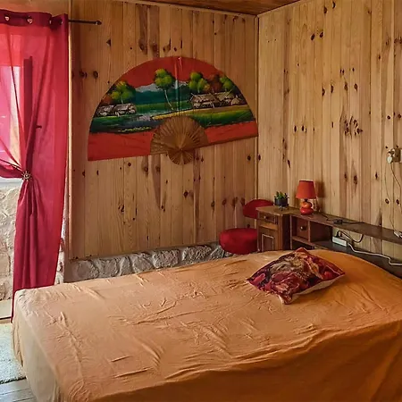 Holiday home 2 Bedroom Lovely In Pied-de-Borne